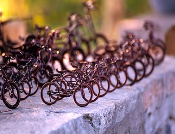 銅絲藝術(shù)品